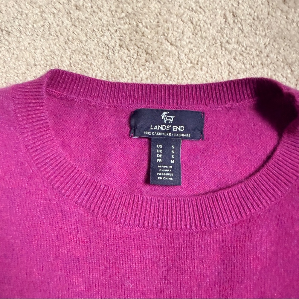 VINTAGE MAGENTA CREWNECK KNIT SWEATER 🩷💫 100% CASHMERE - Picture 2 of 6